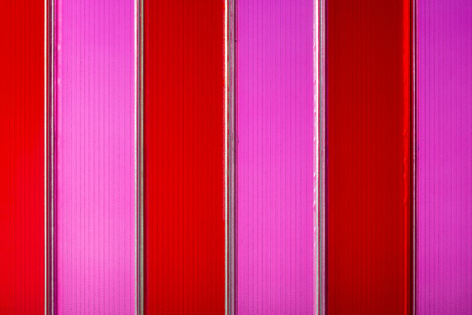 Couleurs qui évoquent l’amour : du rouge au rose poudré