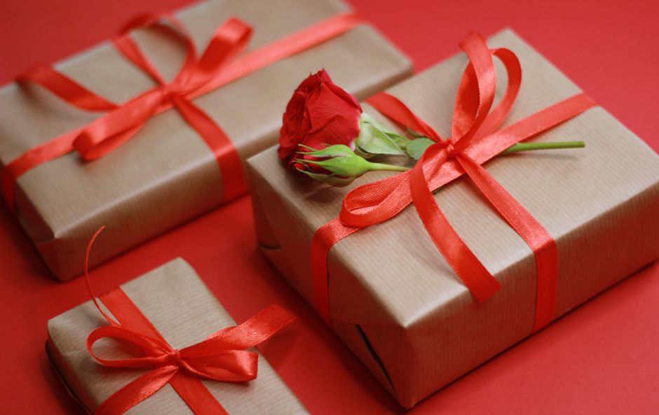 Quand la mode devient un cadeau : des idées qui touchent vraiment